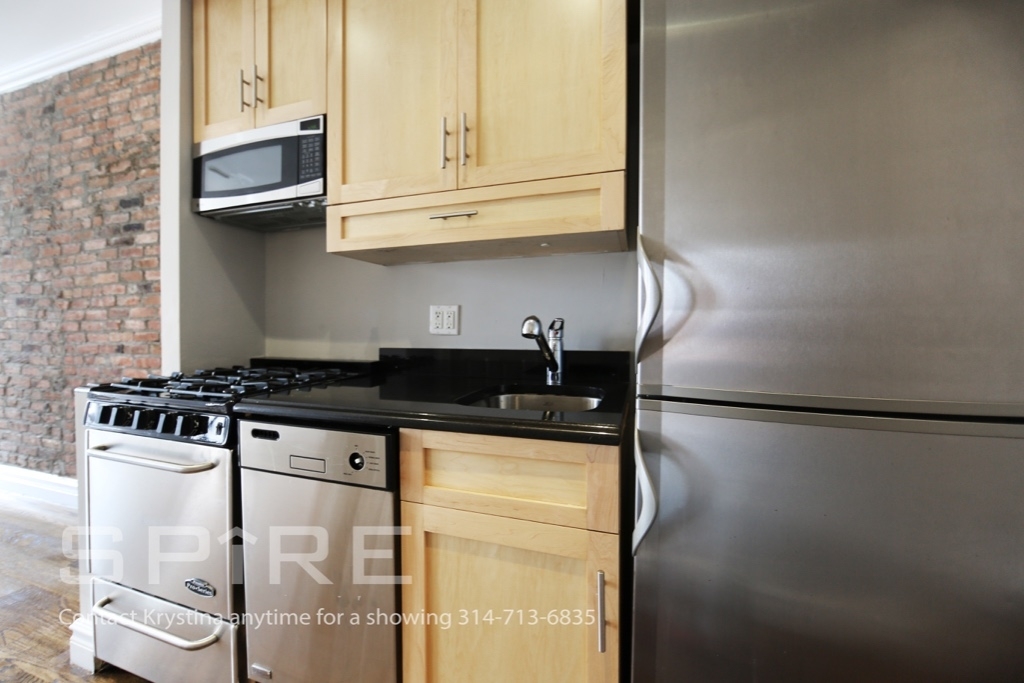 202 East 13th - Photo 1