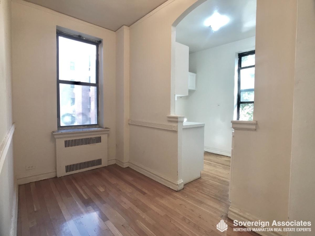 3240 Henry Hudson Parkway East - Photo 4