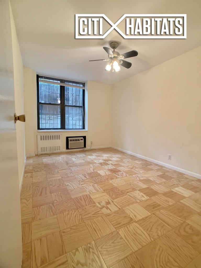 No FEE East 77th Street - Photo 5