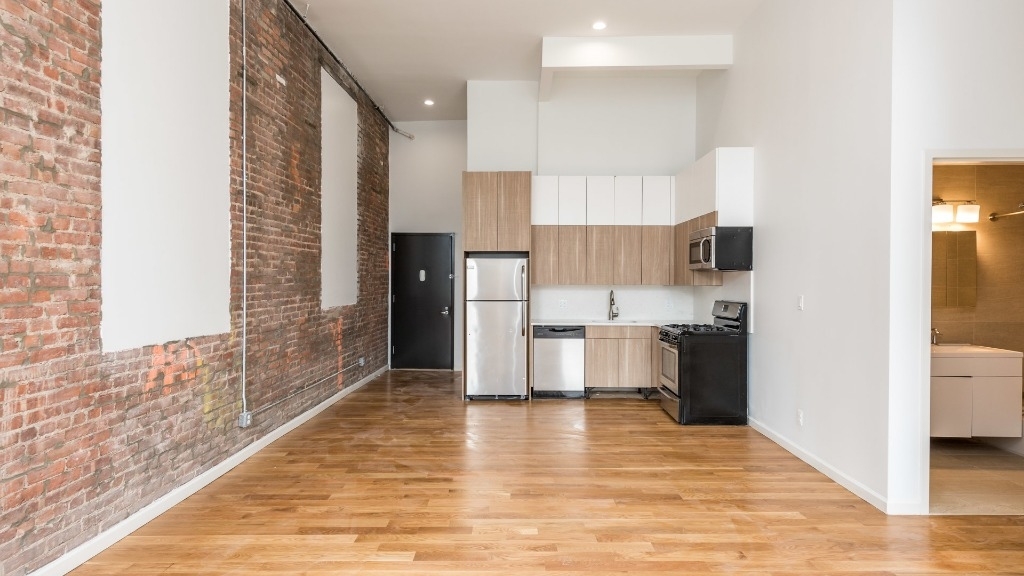 618 Bushwick Ave, Brooklyn - Photo 3