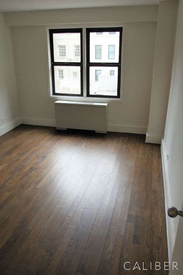 East 63rd Street - Photo 5