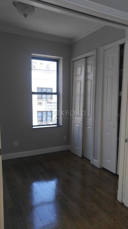 210 East 25th Street - Photo 7