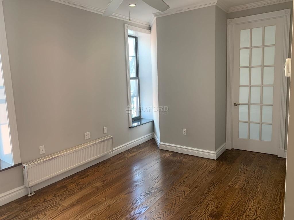 202 East 13th Street - Photo 2