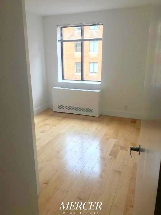 410 West 53rd Street - Photo 3