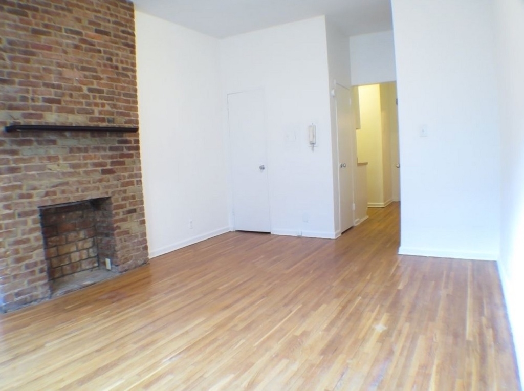 511 East 87th St - Photo 2