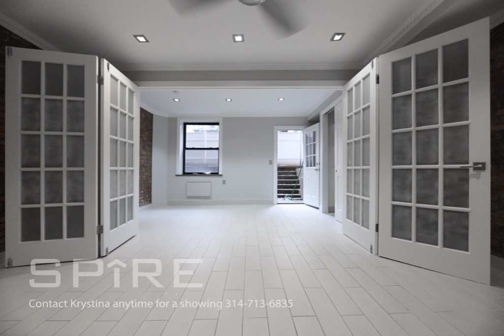 221 East 11th Street - Photo 3