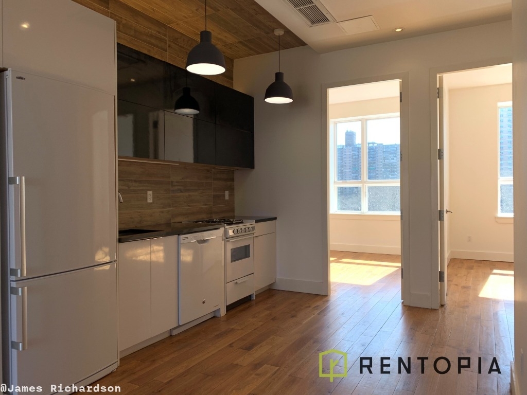 105 Leonard St - Photo 1