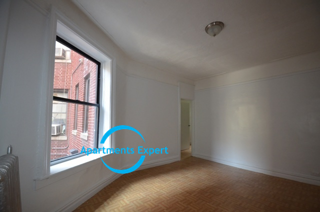 2707 Morris Avenue - Photo 1