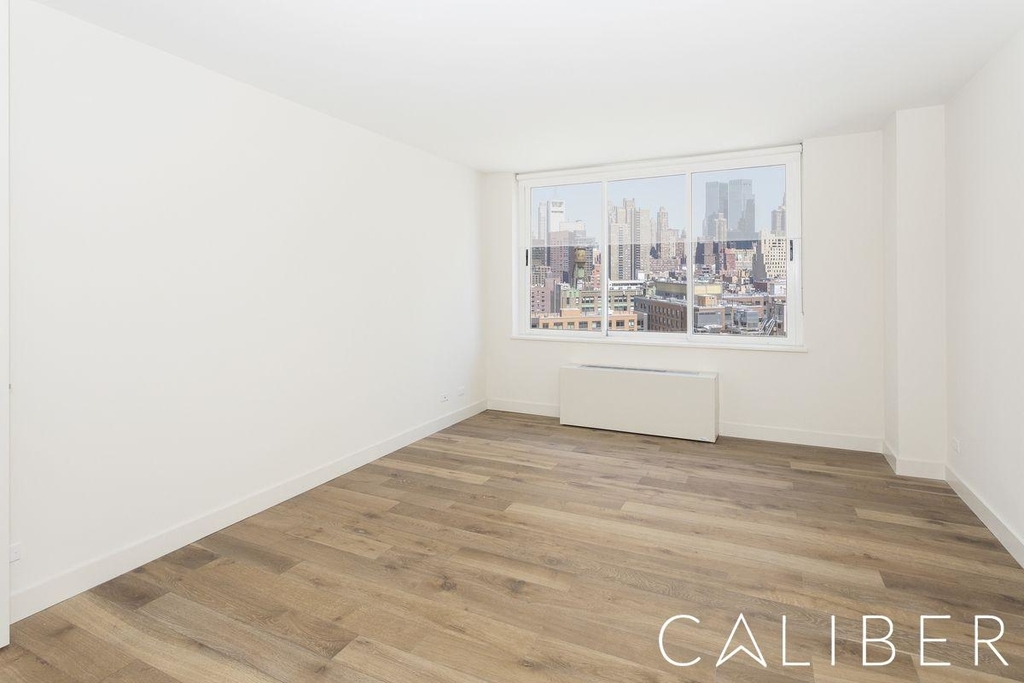 West 43rd Street - Photo 14