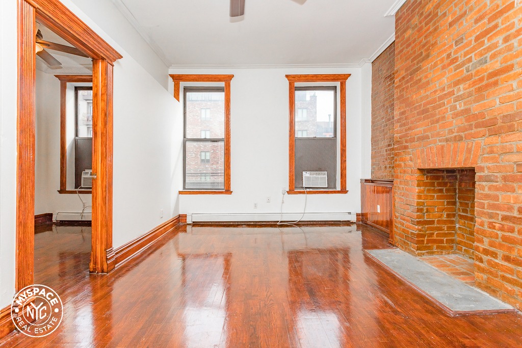 1079 Broadway - Photo 5