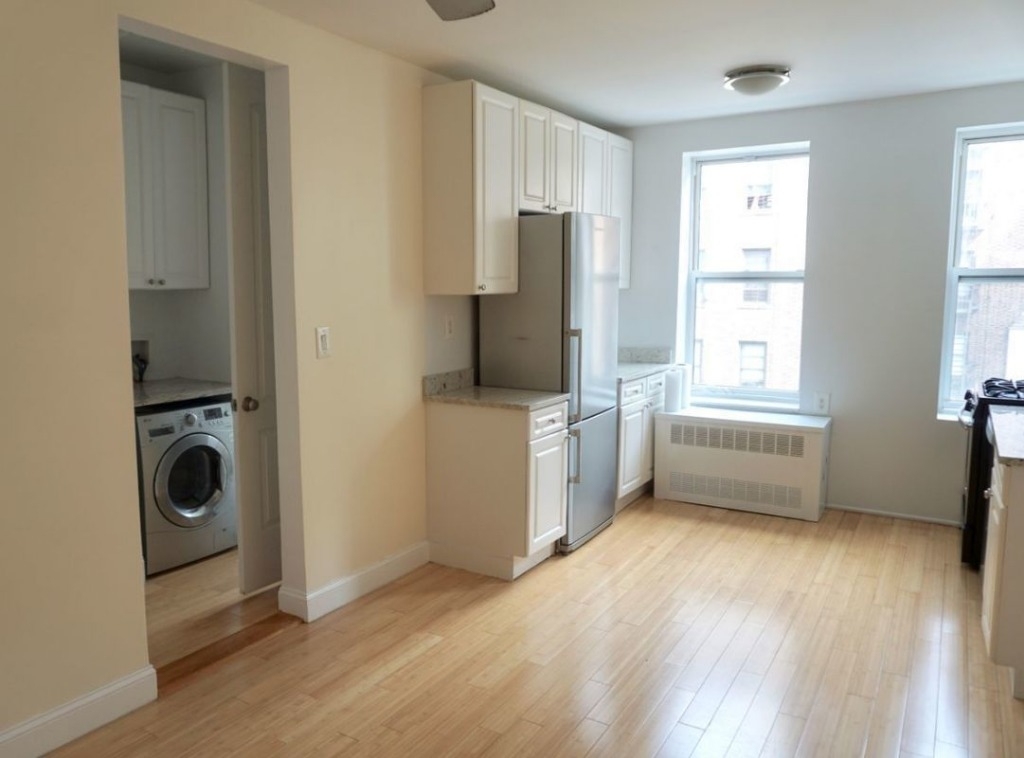 146 East 19th Street - Photo 2