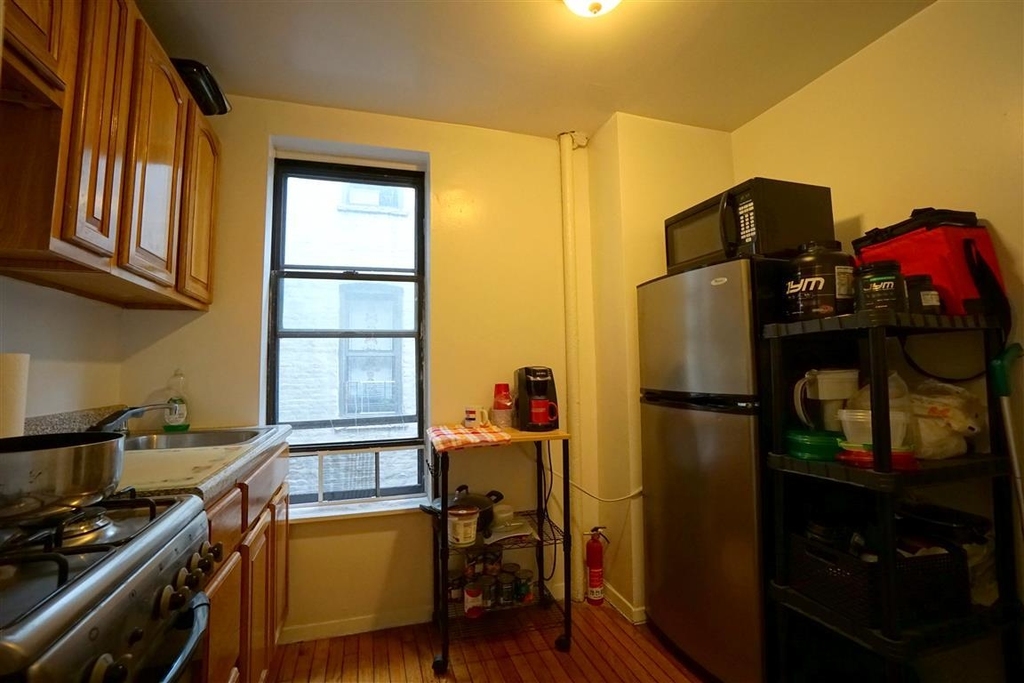 526 East 82nd Street - Photo 1