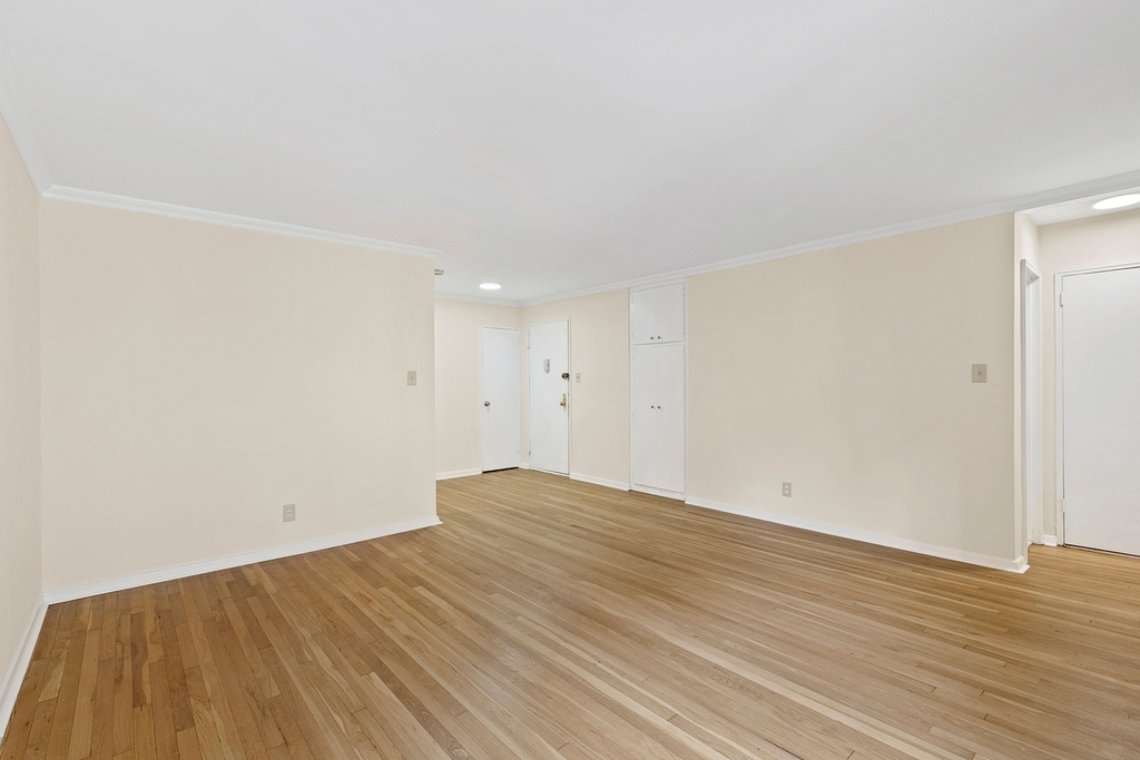 140 Seventh Avenue - Photo 2