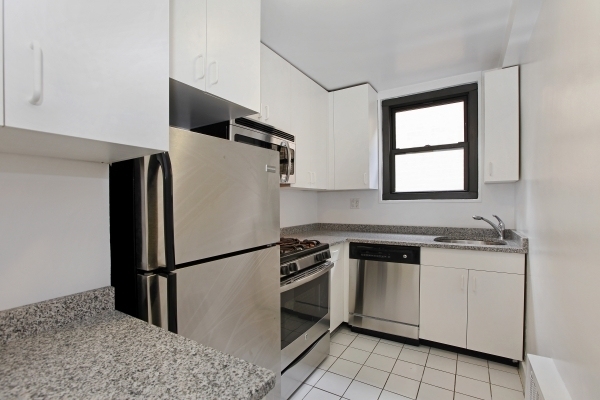 333 East 49th Street - Photo 1