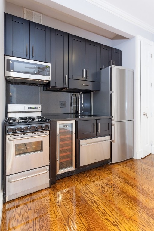 233 e 29th - Photo 0