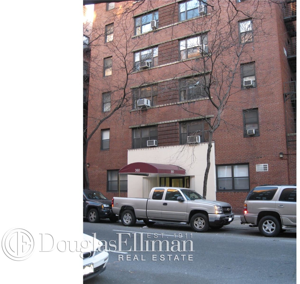 West 55th St - Photo 8