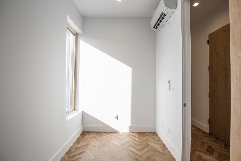 589 Hicks Street - Photo 8