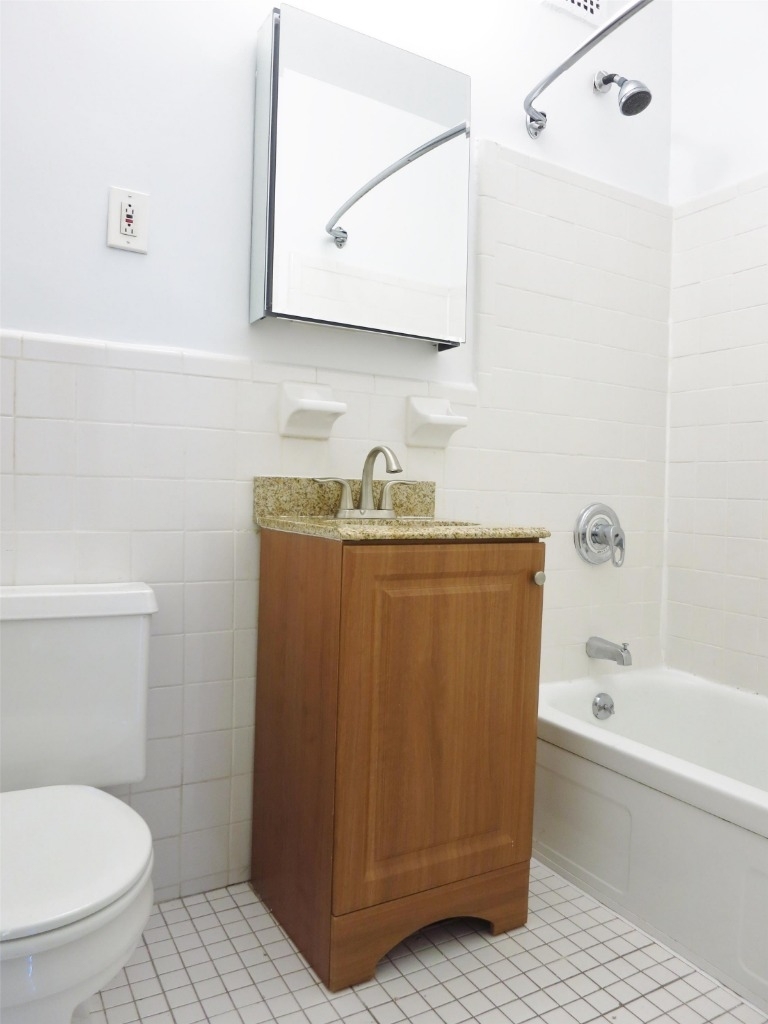 436 East 89th Street - Photo 5