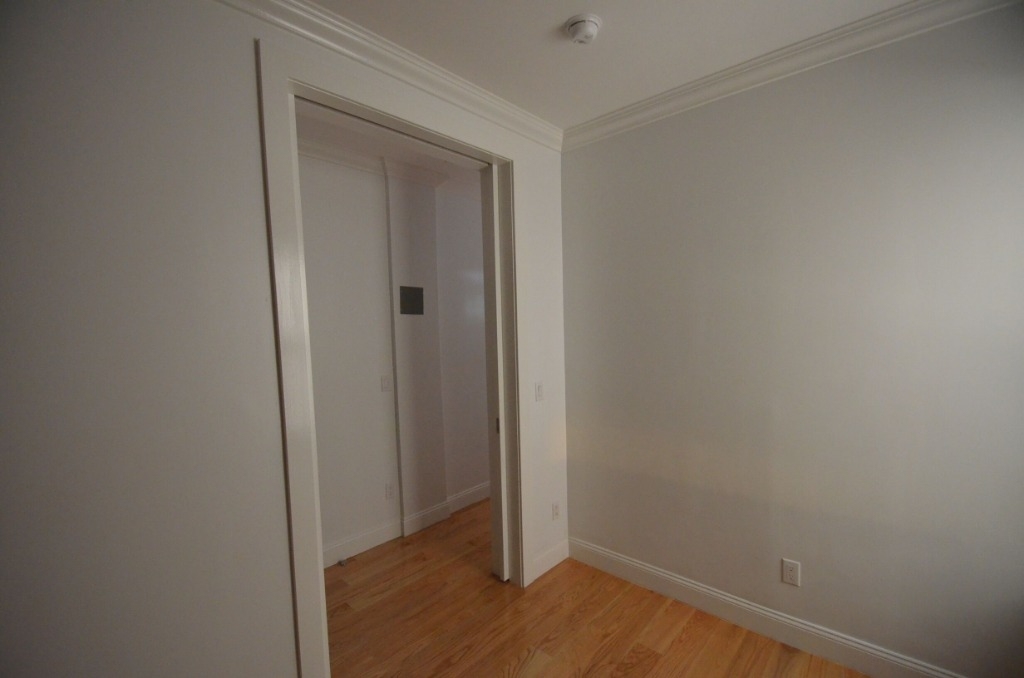 545 West 158th St - Photo 5