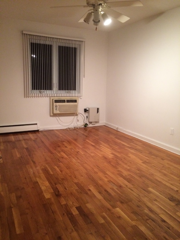 72 Street 31st Avenue  - Photo 5