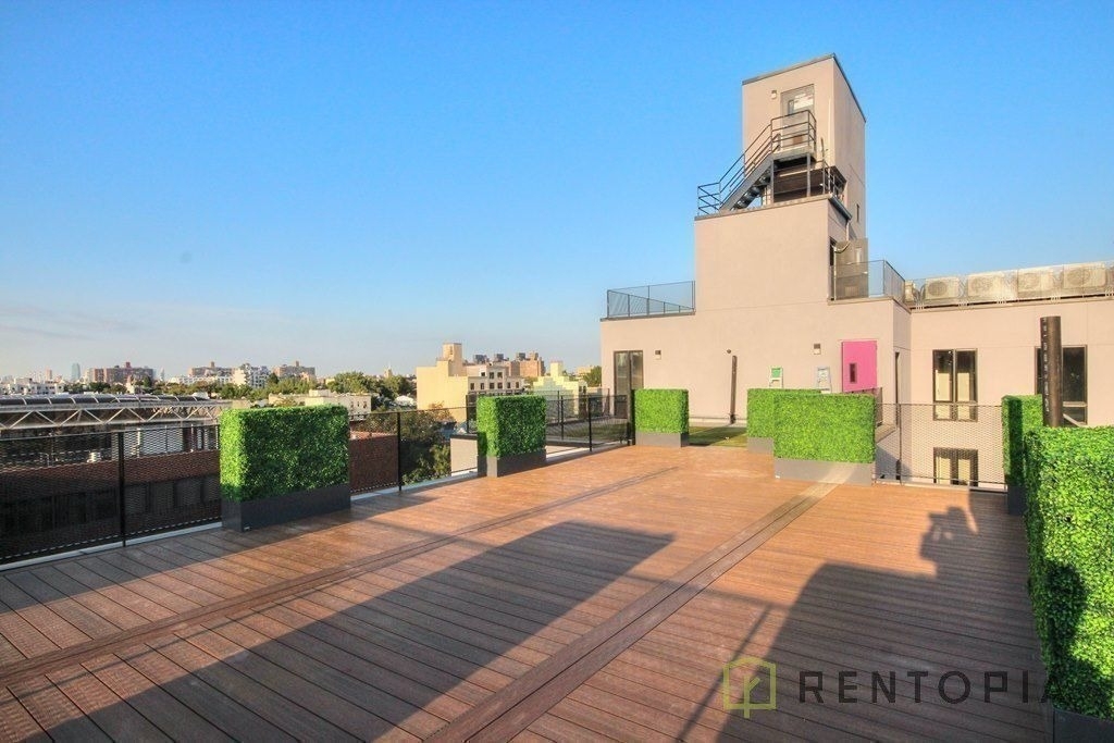 276 Nostrand - Photo 6