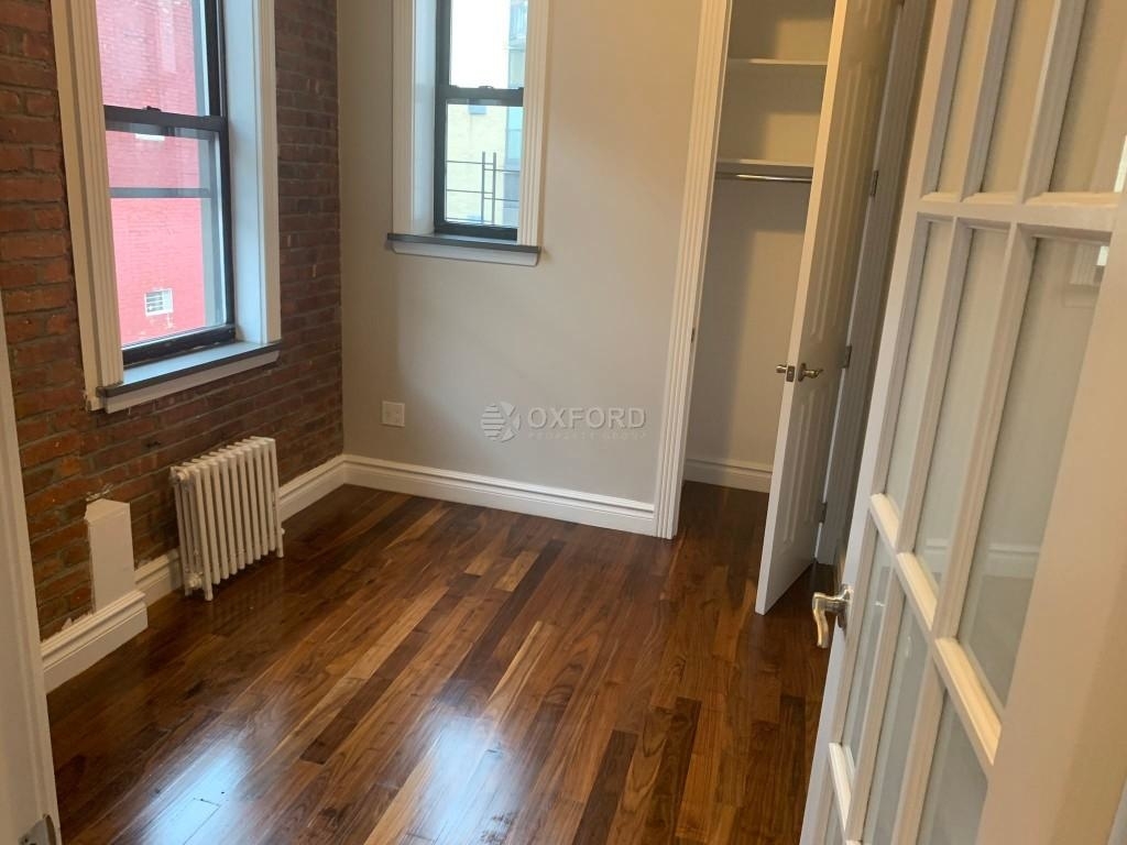 214 East 25th Street - Photo 3