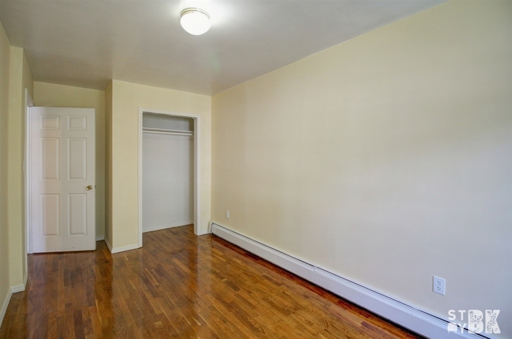 245 Skillman Avenue - Photo 6