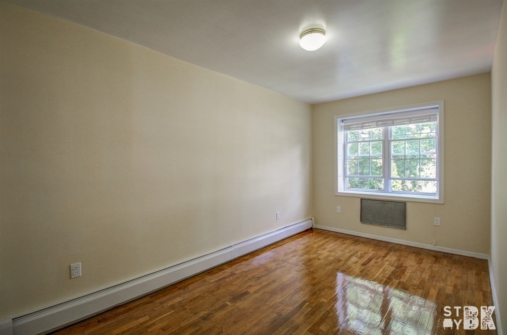 245 Skillman Avenue - Photo 5