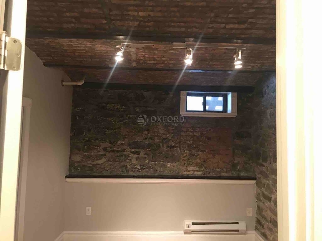 246 Mott Street - Photo 11