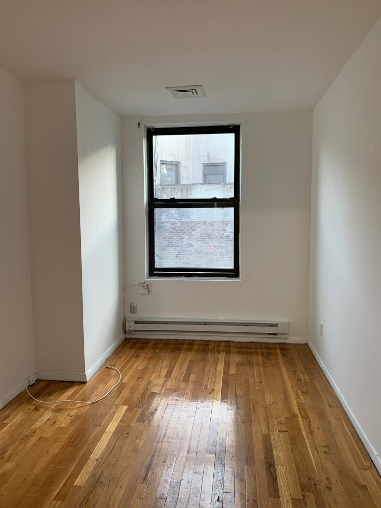 360 W 23rd ST - Photo 4