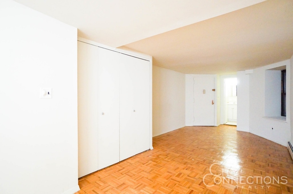 307 East 94th Street - Photo 5