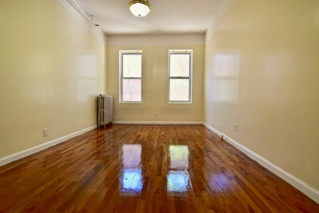 490 Ocean Parkway  - Photo 2