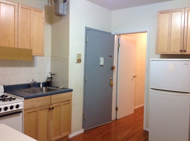 120 west 3rd - Photo 11