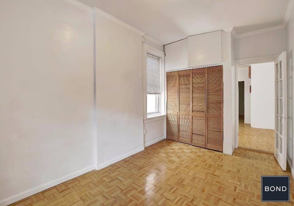 158 West 15 Street - Photo 2