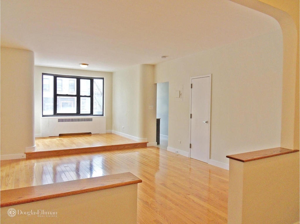 252 East 61st St - Photo 1