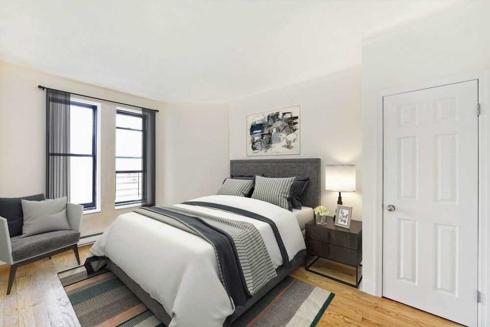 200 West 106th St - Photo 2