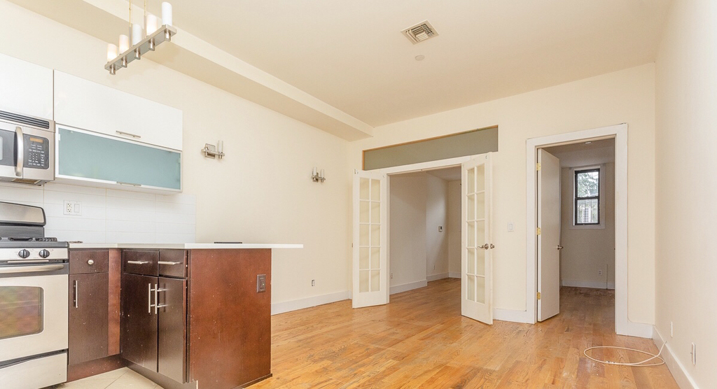 1263 Broadway - Photo 4