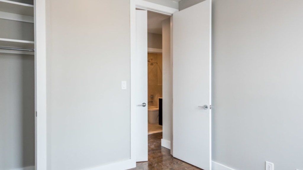 370 East 23rd Street - Photo 4