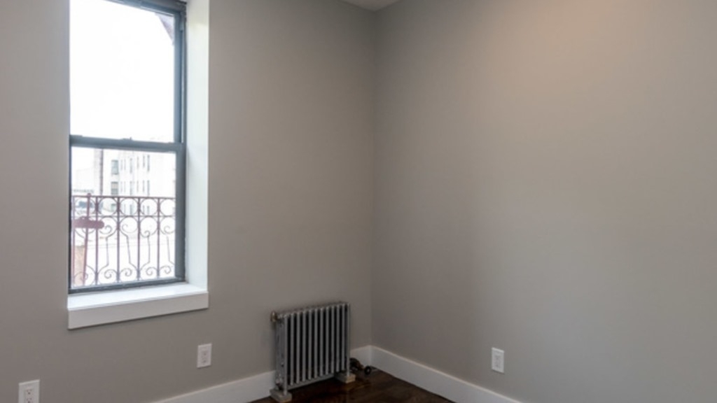 370 East 23rd Street - Photo 7