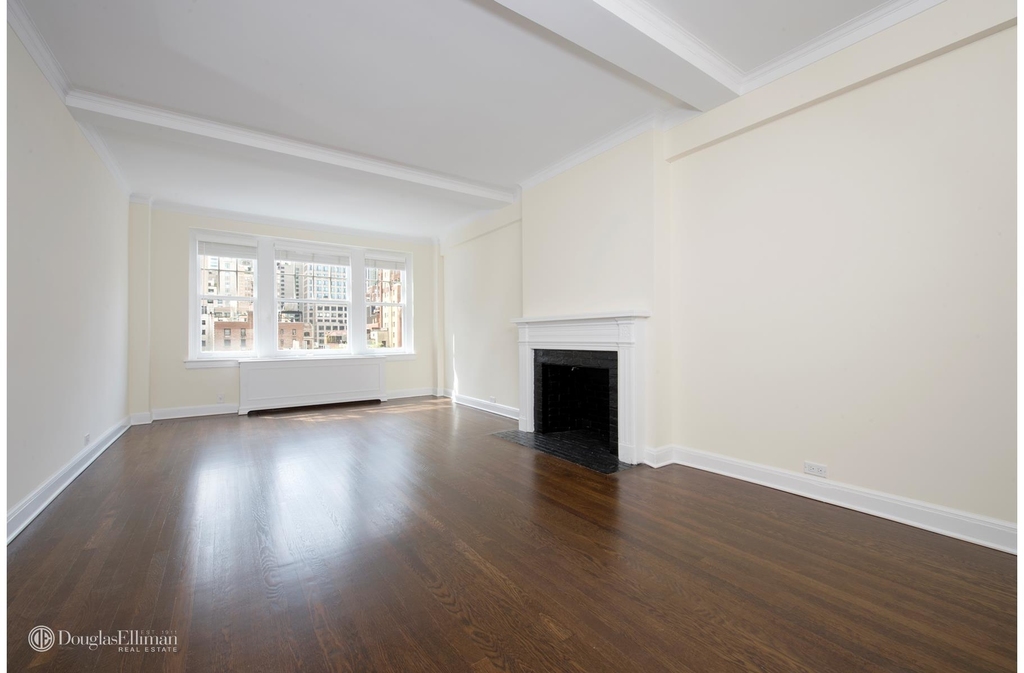 47 East 64th St - Photo 3