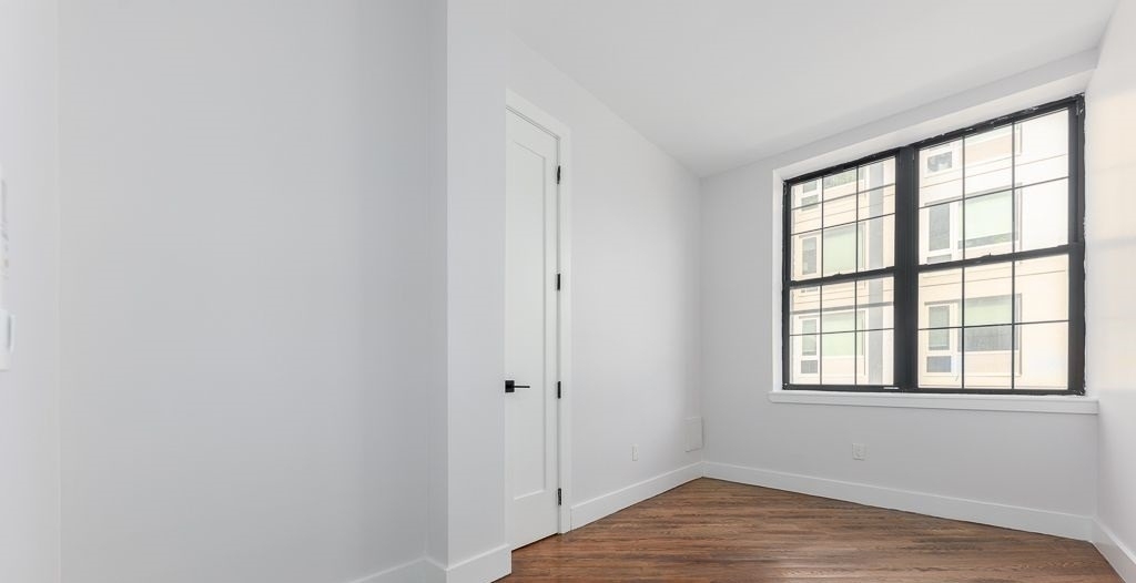 Claver Place, Brooklyn, NY, 11238 - Photo 3