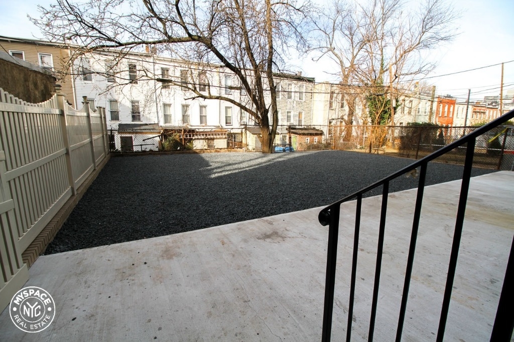 67 Granite - Photo 0