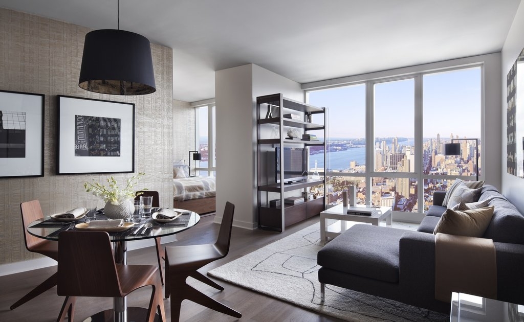 450 West 42nd Street - Photo 3