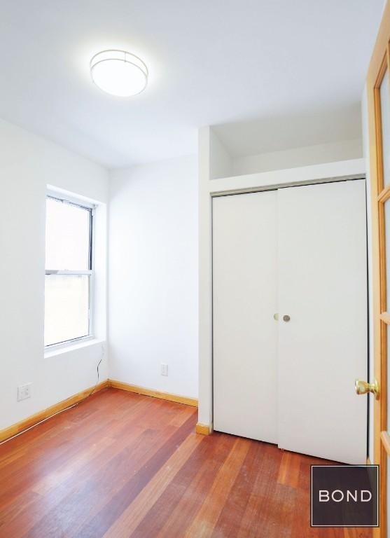 520 East 11th Street - Photo 2