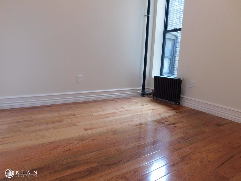 W 103rd St. - Photo 3