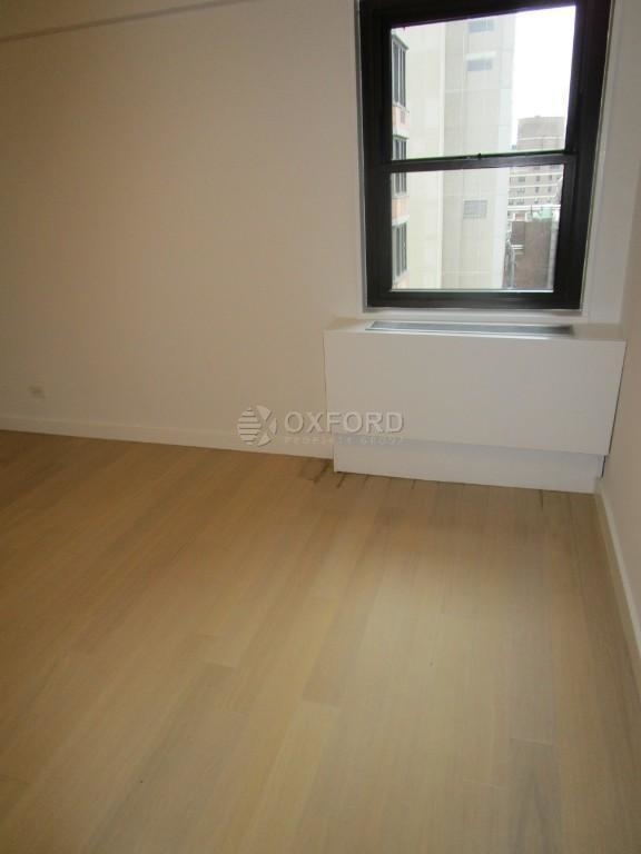 East 39th Street - Photo 10