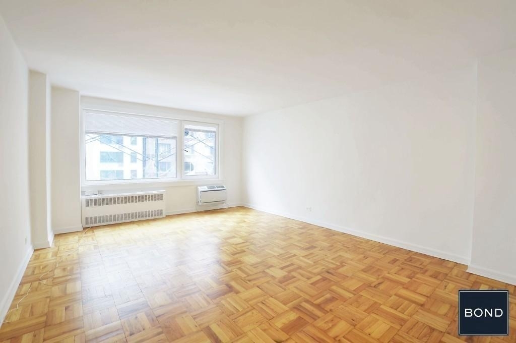 340 East 34th Street - Photo 0