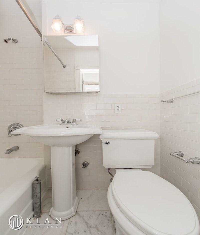 East 78th Street - Photo 5