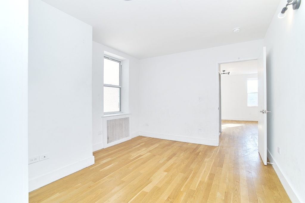 4300 Broadway - Photo 12