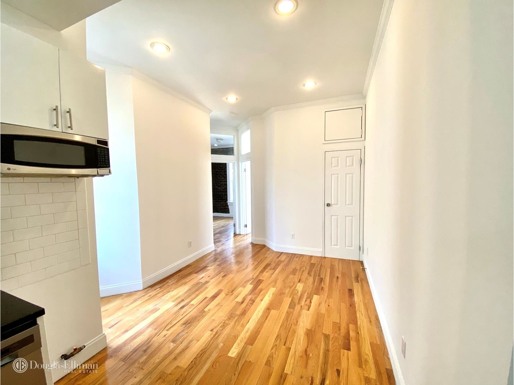 550 West 146th St - Photo 4